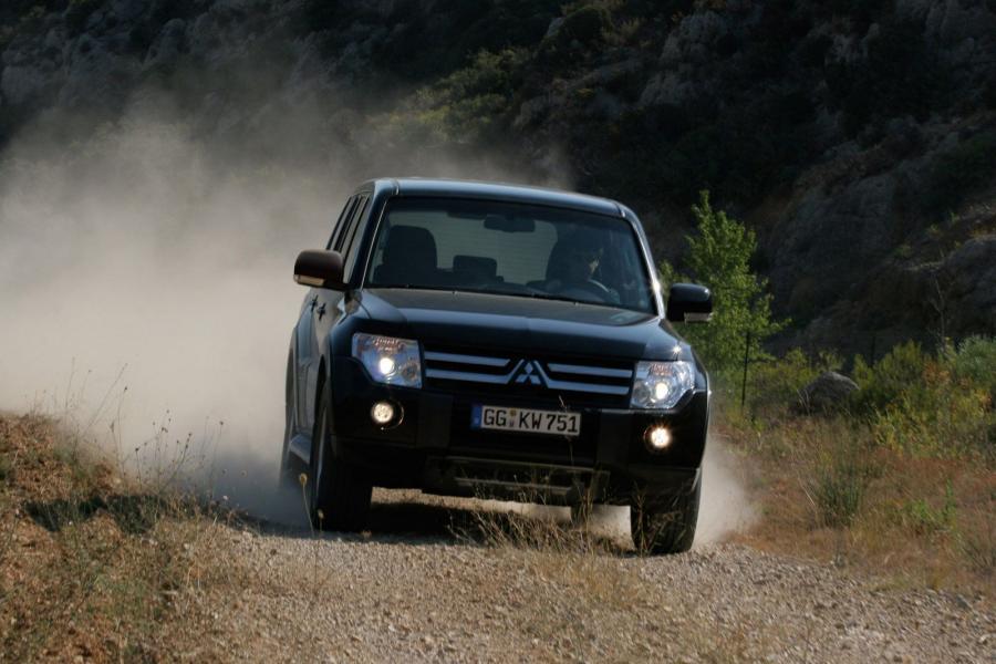  Mitsubishi Pajero 2007 года  (фото 3 из 22)